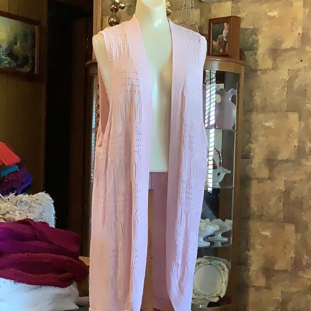 COPY - Ladies soft pink long vest very pretty